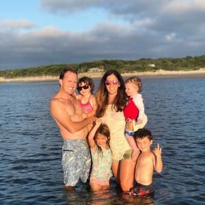 Meet your Posher, Maura